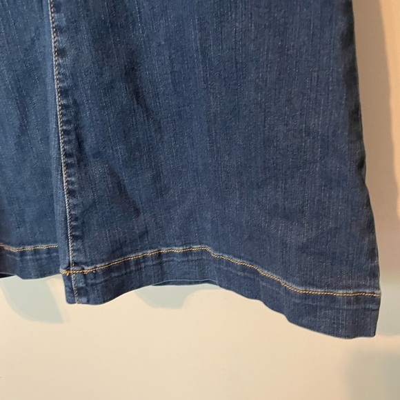 Torrid Sky High A Line Flare Premium Stretch High Rise Jean Size 12 Short - Picture 5 of 16